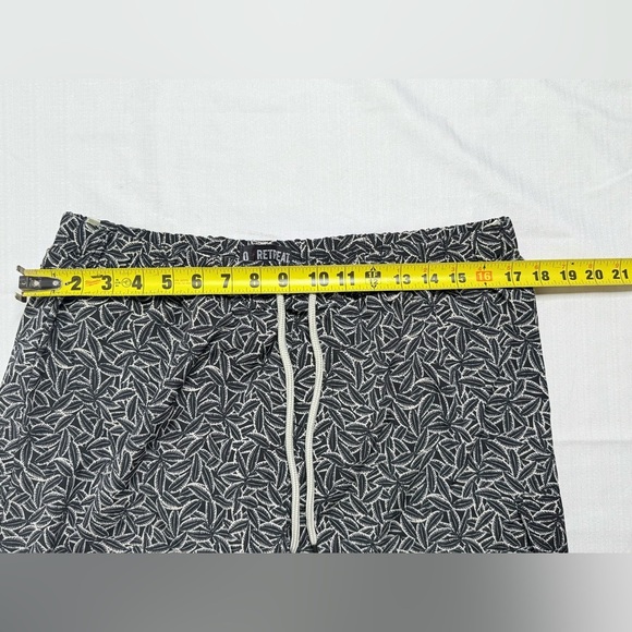 NO RETREAT Mens Black Palms Print Mesh Lined SWIM TRUNKS Shorts Sz Large - Picture 5 of 7